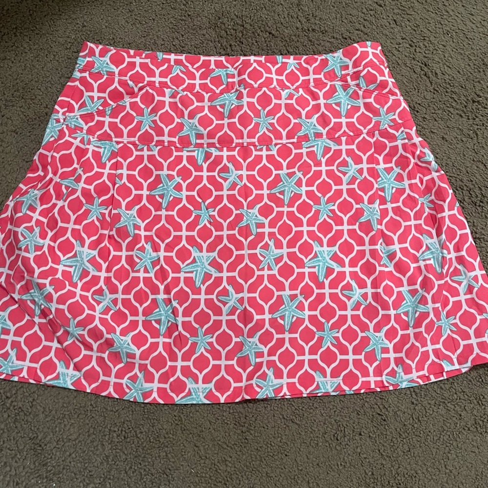Crown & ivy size 6 golf skort, starfish print